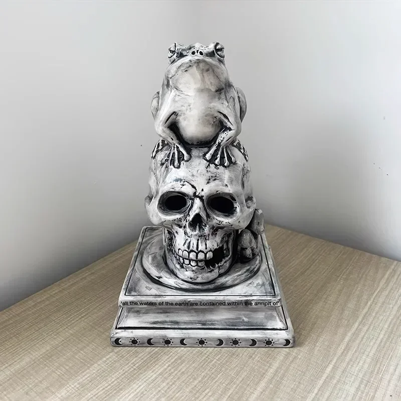 In Home Fragrance Products - Incensiere in ceramica con teschio di