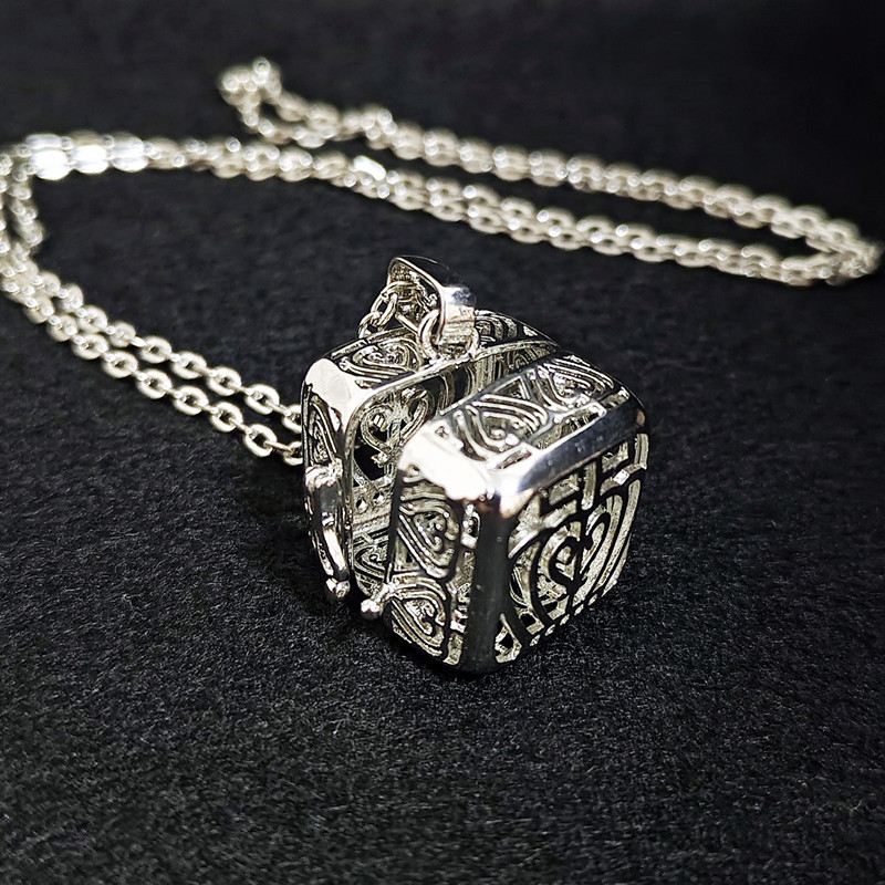 Vintage ottone Hollow Ball med - Diffuser Necklace Locket recensione e prezzo